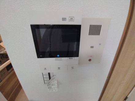 サンライトパストラル五番街Ｂ棟の防犯設備|モニター付きインターホンで防犯面も安心です