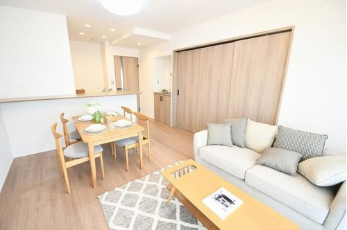 ハイラークみずほ台の居間・リビング|こちらの居間で趣味の時間をお楽しみください