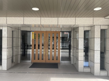 ロータリーパレスアリーラ春日部のエントランス|ゆとりのあるエントランスです