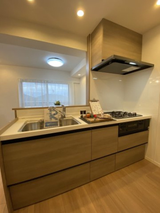 ダイアパレス新柏Ⅱのキッチン|会話の弾む対面式キッチン