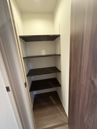 リビオ浦和領家の収納|廊下に便利な収納があります