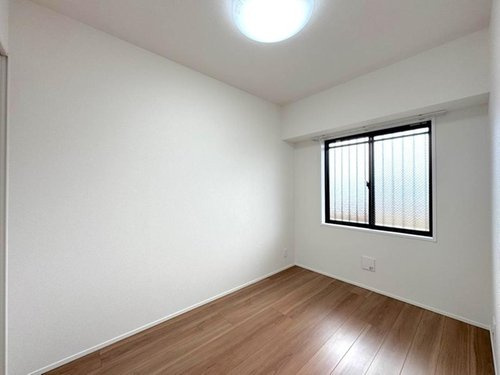 レクセル朝霞の洋室|明るい洋室です