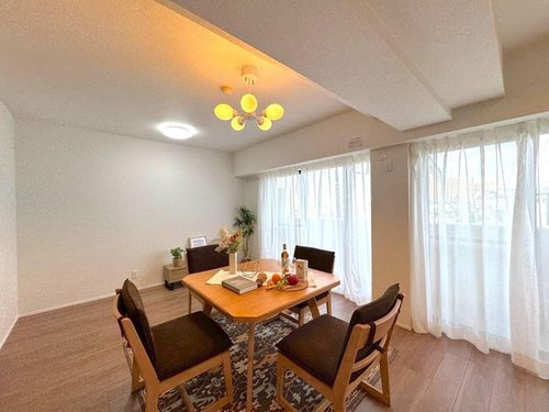 レクセル朝霞の居間・リビング|ゆったりとした居間です