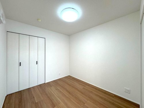 レクセル朝霞の洋室|落ち着いた色調の洋室です