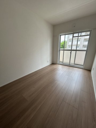 アミティ三郷早稲田6-1-2号棟の洋室|きれいな洋室です