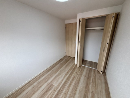 船橋ハイツ６号棟の洋室|使い勝手のいい洋室です