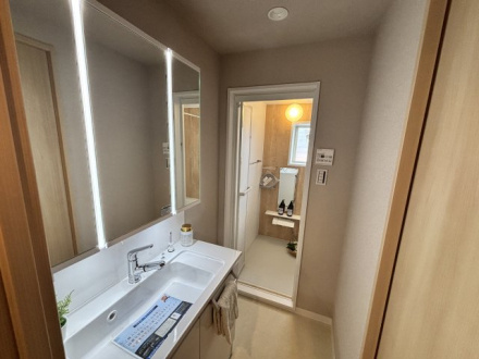 船橋ハイツ６号棟の独立洗面台|独立洗面台で身支度をすべて済ませてしまいましょう