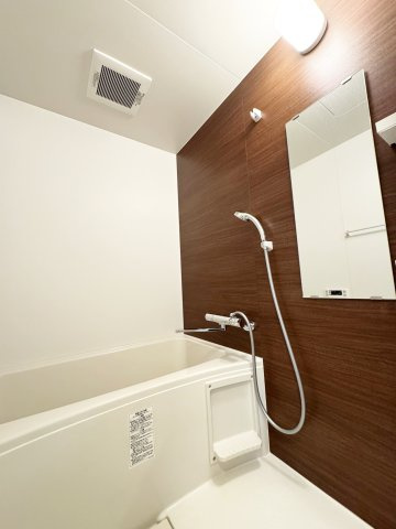 新所沢サンハイツの浴室|落ち着いた空間のお風呂です