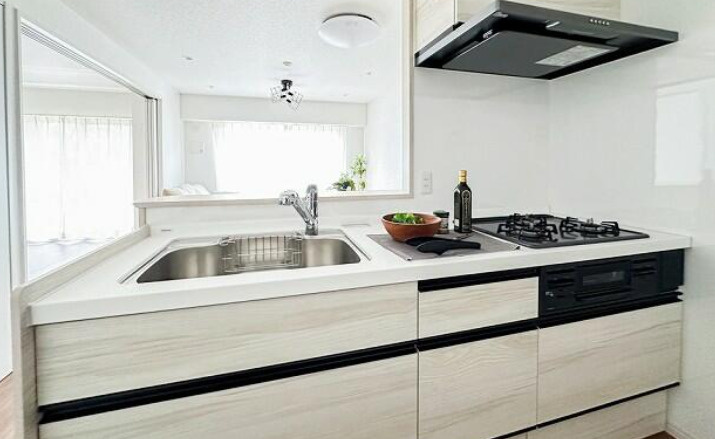 サンライフ東川口の居間・リビング|施工例です