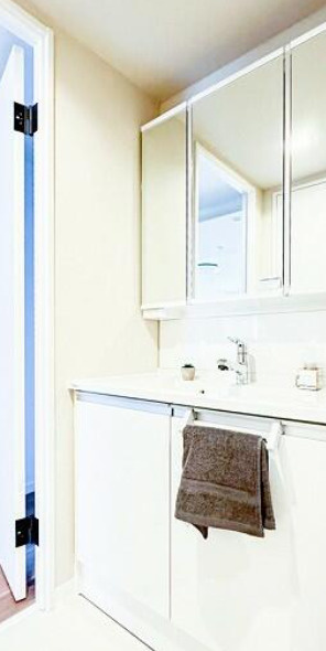 サンライフ東川口の独立洗面台|施工例です