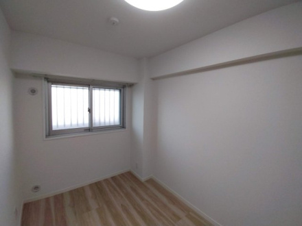 草加松原ハイツＡ棟の洋室|ゆったりした洋室です