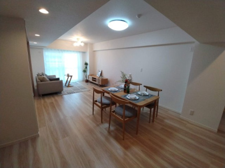 草加松原ハイツＡ棟の居間・リビング|おしゃれな居間です