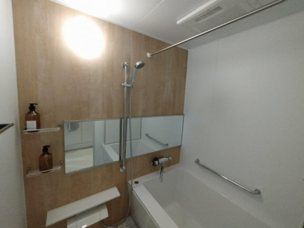 草加松原ハイツＡ棟の浴室|日々の疲れを癒すお風呂付です