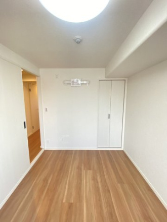 エンゼル川口グリーンハイツの洋室|落ち着いた色調の洋室です