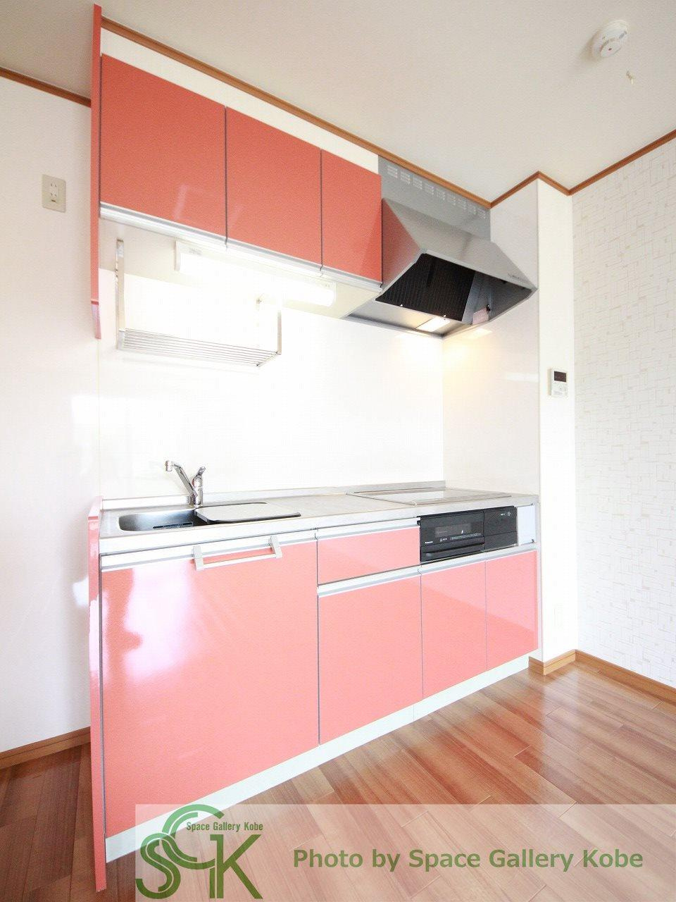 クレールベルヴィル立花　B棟のキッチン|※お部屋により仕様が異なる場合があります。