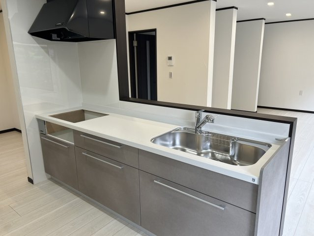 岡谷市川岸中一丁目　中古戸建のキッチン