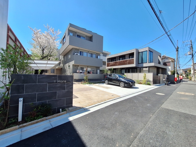 イルマーレの駐車場