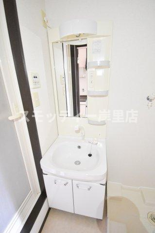セレーナ住之江Ⅰ番館の独立洗面台