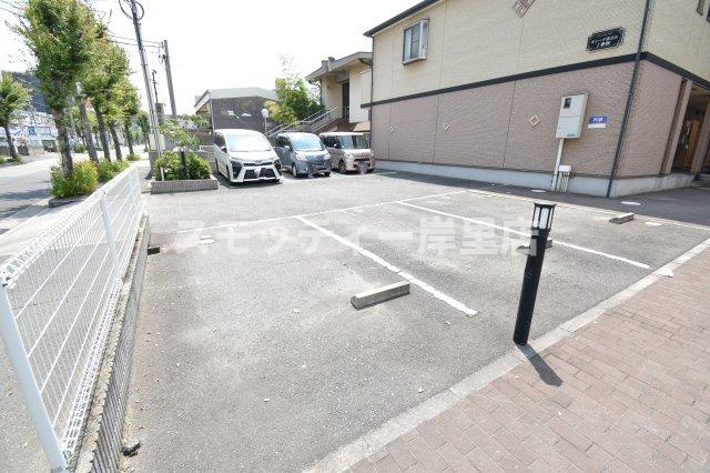 セレーナ住之江Ⅰ番館の駐車場