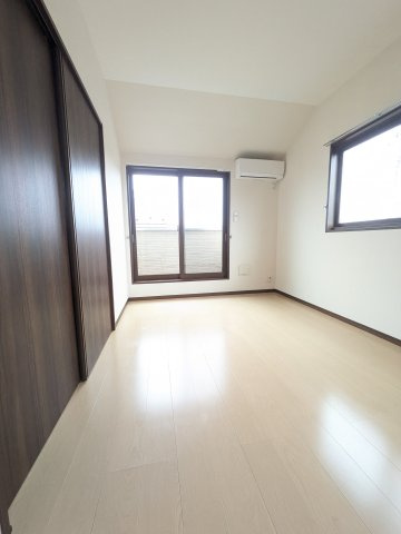 フォレストAの居間・リビング