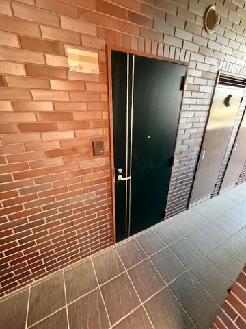 Mycrib JMYの玄関