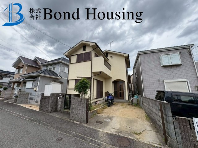オール電化住宅・全室収納付き・魚住町清水　築29年の外観