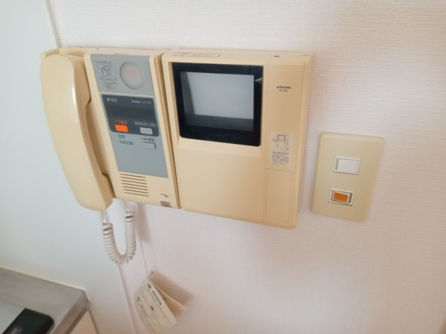 【セキュリティ】 | ウエストサイド箱崎 | 別号室の写真になります。現況優先。