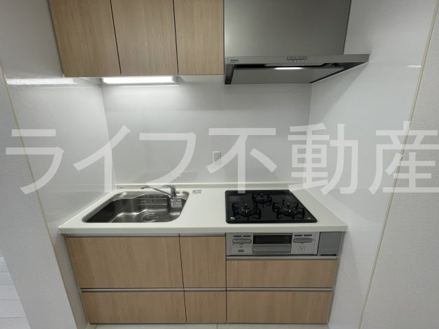 フォルム石切さくら坂のキッチン|コンパクトなキッチンで掃除もラクラク