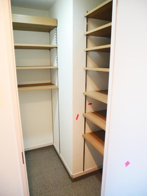 【収納】 | コンフォートフサ | 別号室の写真になります。現況優先。