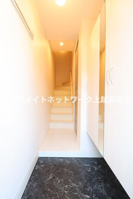 ライフコート上越の玄関|玄関