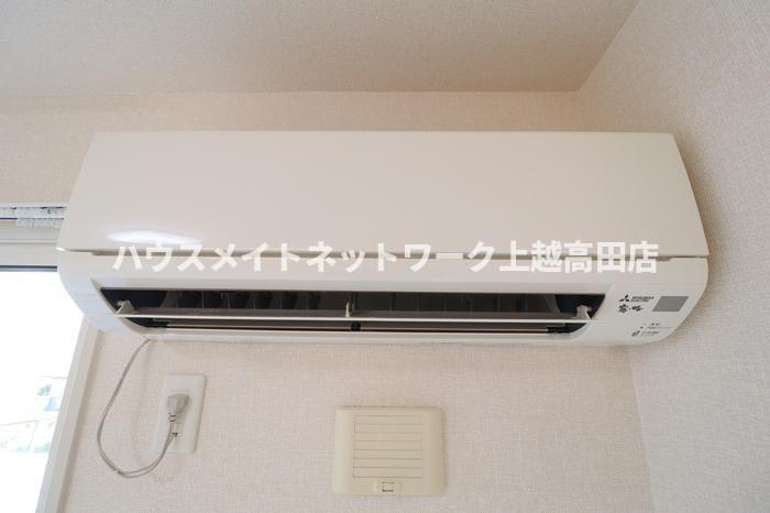 ライフコート上越の設備|エアコン