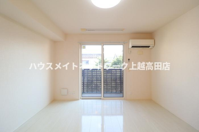 ライフコート上越の居間・リビング|ＬＤＫ