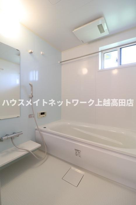 ライフコート上越の浴室|１坪風呂・追焚機能付
