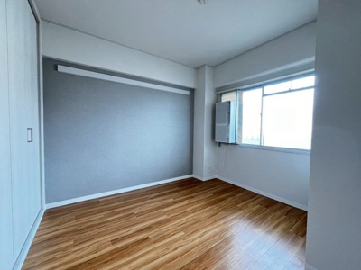 【洋室】 | 狭山ハウス２号棟 | 洋室は約4.8帖。窓もあり採光良好♪