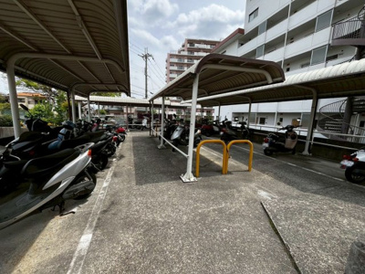 【駐輪場】 | 狭山ハウス２号棟 | 【バイク置き場】ご利用条件等はお問い合わせください♪