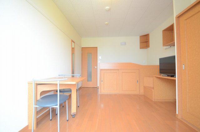 レオパレスｆａｉｒｙ　ｔａｌｅの居間・リビング|設備仕様は号室により異なる為、現況を優先します。