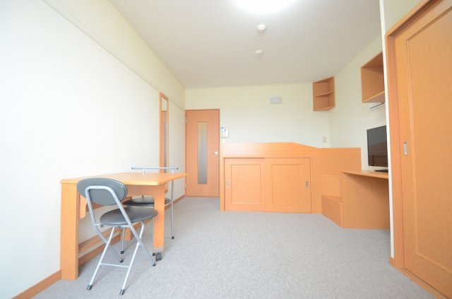 レオパレスｆａｉｒｙ　ｔａｌｅの居間・リビング|設備仕様は号室により異なる為、現況を優先します。