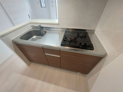 【キッチン】 | レジス箱崎東 | 別号室の写真になります。現況優先。