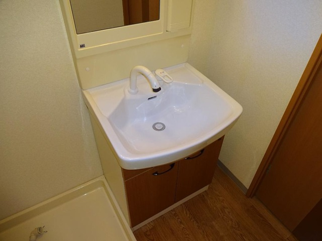 ベイサイドパレス横浜の独立洗面台|洗髪洗面化粧台