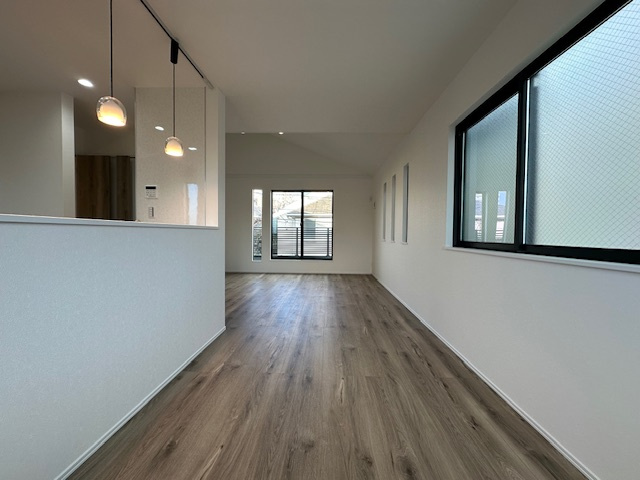 茅ヶ崎市矢畑　　新築戸建　　全２棟のキッチン|17帖　LDK