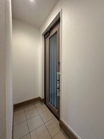 茅ヶ崎市矢畑　　新築戸建　　全２棟の玄関|玄関