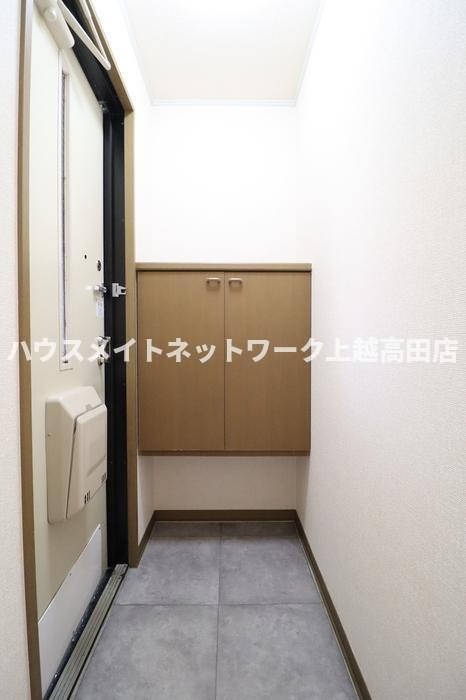 リバービュー Ｂの玄関|玄関