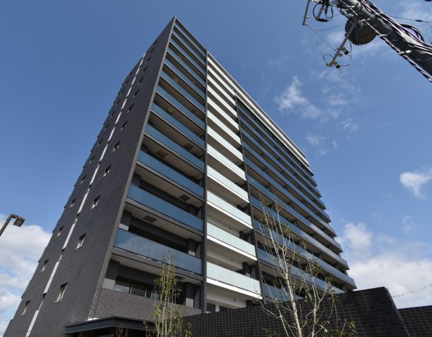 メイツ熊取駅前の外観