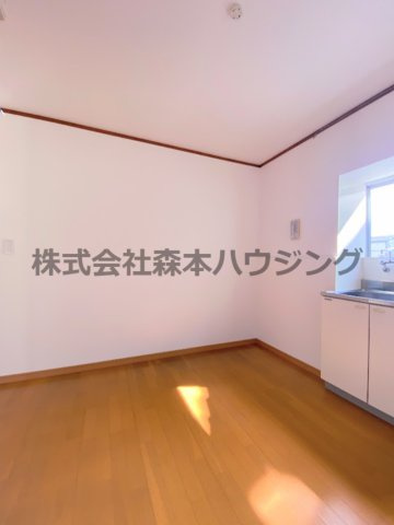 【居間・リビング】 | 　寝屋川市田井町28貸家 | 使いやすい居間です