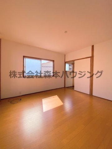 【洋室】 | 　寝屋川市田井町28貸家 | ゆったりした洋室です
2階