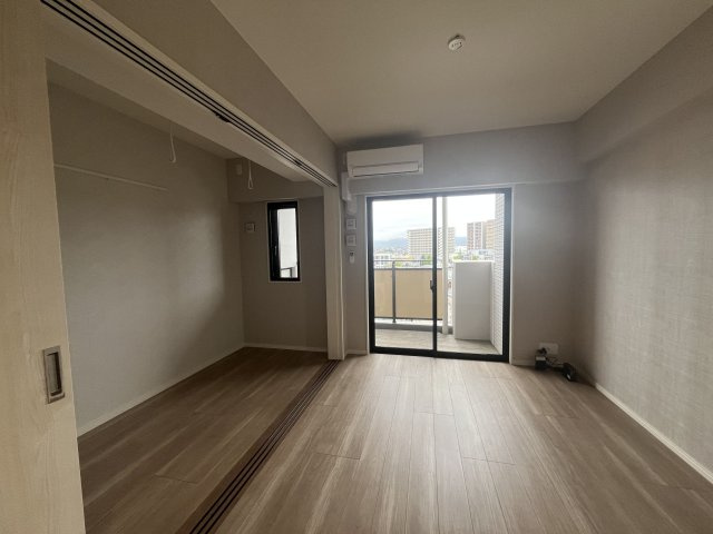 ネストピア福岡空港駅前の居間・リビング