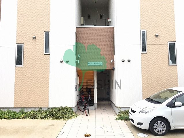 CB博多クラージュ(シービー博多クラージュ)のエントランス