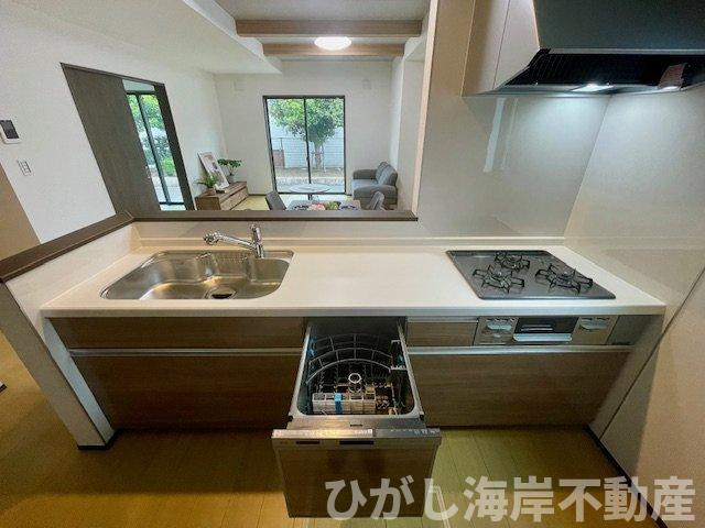 平塚市広川　新築戸建　全４棟のキッチン|食洗器付きシステムキッチン