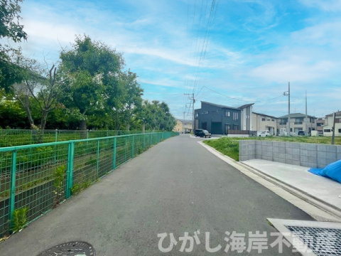 平塚市長持　売地の前面道路含む現地写真|現地外観
