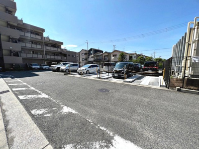 【駐車場】 | ファミールハイツ上野Ⅲ番館 | 駐車場の空き状況等はお問い合わせください♪